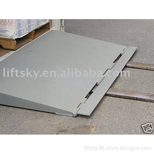Container loading ramp / yard ramp / dock leveler